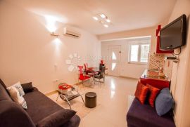 Prekrasna vila sa 10 apartmana, Poreč, Casa