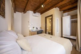 OBITELJSKI EKO RESORT, Umag, Propriedade comercial