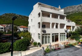 Drvenik, apartmanska kuća s pogledom na more, Gradac, Casa