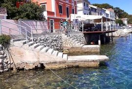 KUĆA ZA UŽIVANJE I TURIZAM, Mali Lošinj, Ev