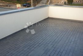 URED NA GORNJOJ DRENOVI, Rijeka, Propiedad comercial