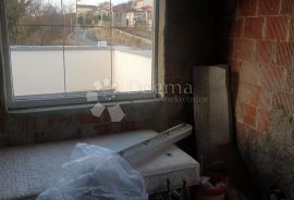 URED NA GORNJOJ DRENOVI, Rijeka, Propiedad comercial