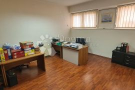 Poslovni prostor 114 m², Rijeka, Immobili commerciali