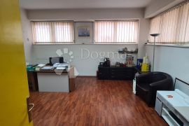 Poslovni prostor 114 m², Rijeka, Gewerbeimmobilie