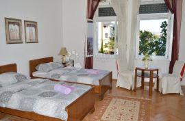 Etaža vile na Lungomare, dugoročno, Opatija, Appartement