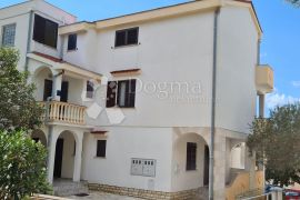 PAG - NOVALJA. Kuća za investiciju 580 m², Novalja, House