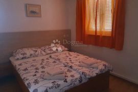 Apartmanska kuća u okolici Poreča, Poreč, Casa