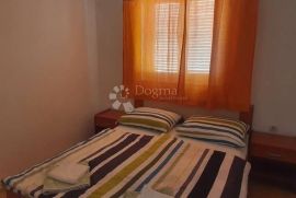 Apartmanska kuća u okolici Poreča, Poreč, Casa