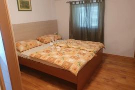 Apartmanska kuća u okolici Poreča, Poreč, Casa