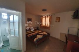 Apartmanska kuća u okolici Poreča, Poreč, Casa