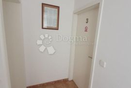 Apartmanska kuća u okolici Poreča, Poreč, Casa