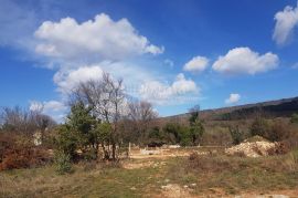 Započeta gradnja kuće s otvorenim pogledom u blizini Labina, Labin, Haus