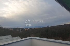 P.P. GORNJA DRENOVA - NAJAM, Rijeka, Propriedade comercial