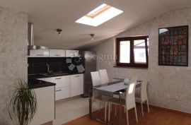 PJEŠČANA UVALA! URBANA VILA 780 m² stambene površine, Medulin, Casa