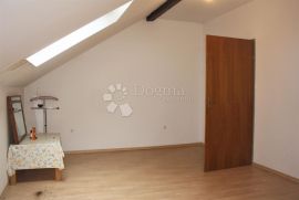 Prodaja kuće, Gornja Dubrava, 295 m², Gornja Dubrava, Дом