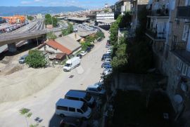 PEĆINE, POSLOVNI PROSTOR, 203 m2 dvoetažni, Rijeka, Gewerbeimmobilie