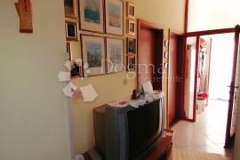 Stan u Banjolama, 300 m od mora, Medulin, Appartement