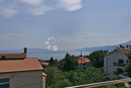 KASTAV, SAMOSTOJEĆA KUĆA, 3 STAN, RADIONA - 450 m², Kastav, Famiglia