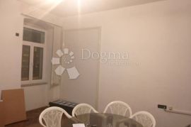 Poslovni prostor u centru 26 m² 1. kat, Rijeka, Εμπορικά ακίνητα