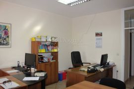 Ured u centru Rijeke, Rijeka, Propiedad comercial