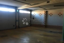 Prodaja Vile s bazenom, Mlinovi, 985 m², Podsljeme, بيت