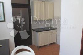 Apartman uz more, Crikvenica, شقة