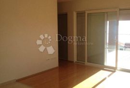 Stan/Apartman od 200 m², Crikvenica, Stan