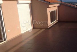 Stan/Apartman od 200 m², Crikvenica, Stan