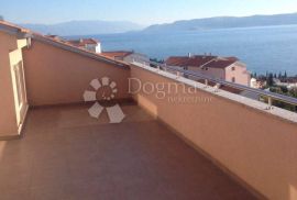 Stan/Apartman od 200 m², Crikvenica, Appartement