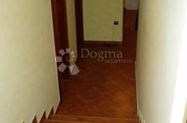 Volosko/Opatija - atraktivan stan s bazenom u vili, Opatija, Appartement