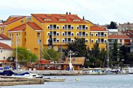 HOTEL SELCE 5780 m² P+6, Crikvenica, Propiedad comercial