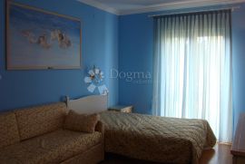 Apartman na prestižnoj lokaciji, Umag, Appartement