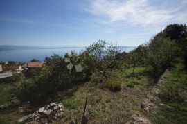 Građevinski teren s panoramskim pogledom na more i otoke, Matulji, Arazi