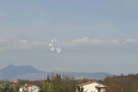 LABIN, poljoprivredno zemljište u okolici Labina, 17735 m², Labin, Zemljište