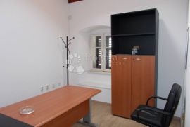 KRIMEJA 120 m², Rijeka, Immobili commerciali