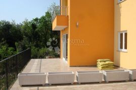 STAN OPATIJA 108 m² 3S+DB, Opatija, Appartment