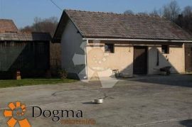 NOVO U PONUDI !!!! KUĆA VOJIŠNICA 162 m² P+1, Vojnić, Famiglia