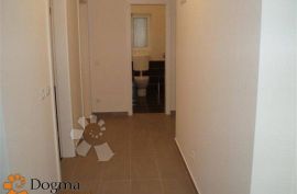 APARTMAN OTOK KRK MALINSKA VANTAČIĆI 100 m², Malinska-Dubašnica, Apartamento