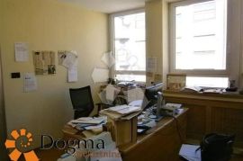 POSLOVNI PROSTOR RIJEKA BRAJDA 120 m², Rijeka, Commercial property