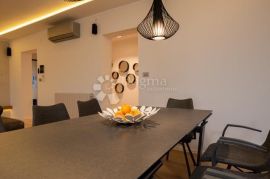 STAN OPATIJA POBRI 156 m² 4S+DB, Opatija - Okolica, Appartamento