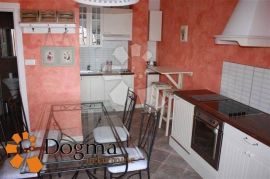 POSLOVNI PROSTOR, NAJAM, RIJEKA, BRAJDA, 15 m², Rijeka, العقارات التجارية