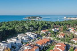 Ekskluzivna vila 1. red do mora 110, Poreč, Haus