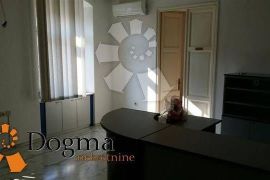 POSLOVNI PROSTOR RIJEKA CENTAR 80m2 1SKL, Rijeka, Commercial property