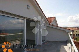 APARTMAN OTOK KRK MALINSKA 110.91 m² 2S+DB, Malinska-Dubašnica, Διαμέρισμα