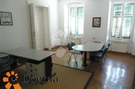 POSLOVNI PROSTOR RIJEKA CENTAR 138.60 m², Rijeka, Gewerbeimmobilie