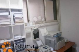 POSLOVNI PROSTOR NAJAM RIJEKA CENTAR 280 m², Rijeka, Commercial property