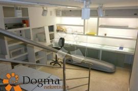 PRODAJNI PROSTOR RIJEKA CENTAR 133 m² 3SKL, Rijeka, Gewerbeimmobilie