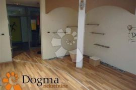 POSLOVNI PROSTOR RIJEKA SRDOČI 35 m², Rijeka, Εμπορικά ακίνητα