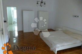 STAN RIJEKA CENTAR 170 m² 3S+DB, Rijeka, Kвартира