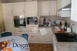 SAMOSTOJEĆA KUĆA OPATIJA 330 m², Opatija - Okolica, Famiglia